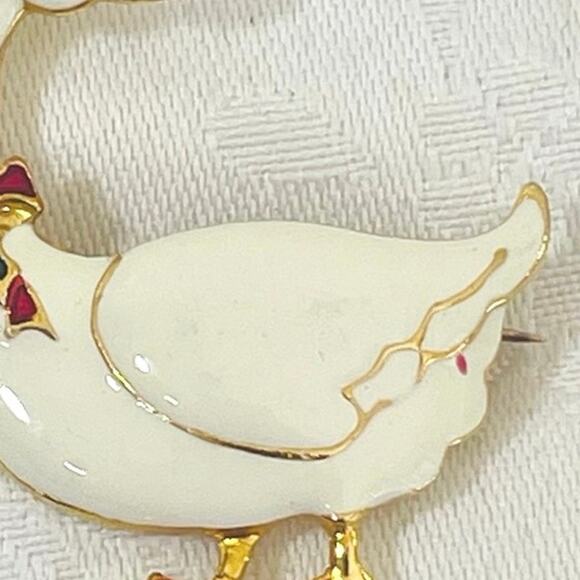 Vtg Enamel Holiday Christmas Brooch Goose Ornament Swan Bow Gold Tone - Picture 3 of 8